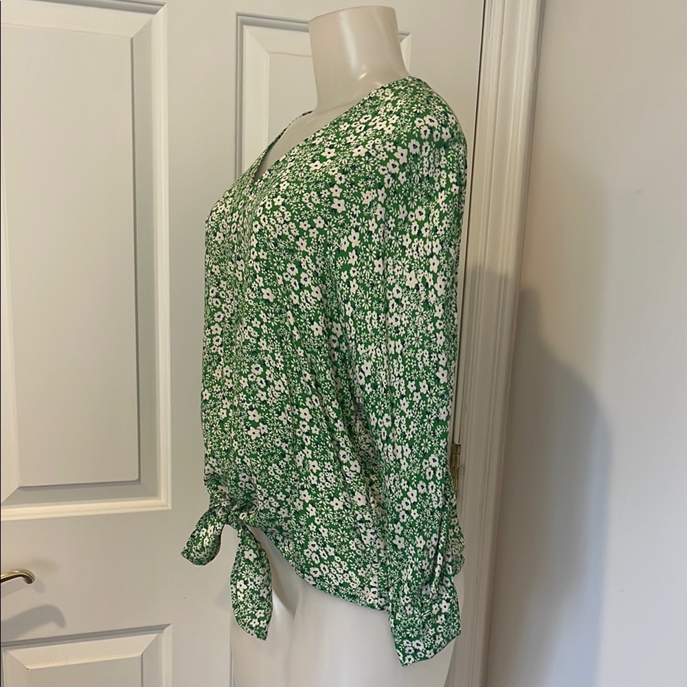beach lunch lounge Blouse in Vibrant green Floral Print blouse size Small - Picture 7 of 11